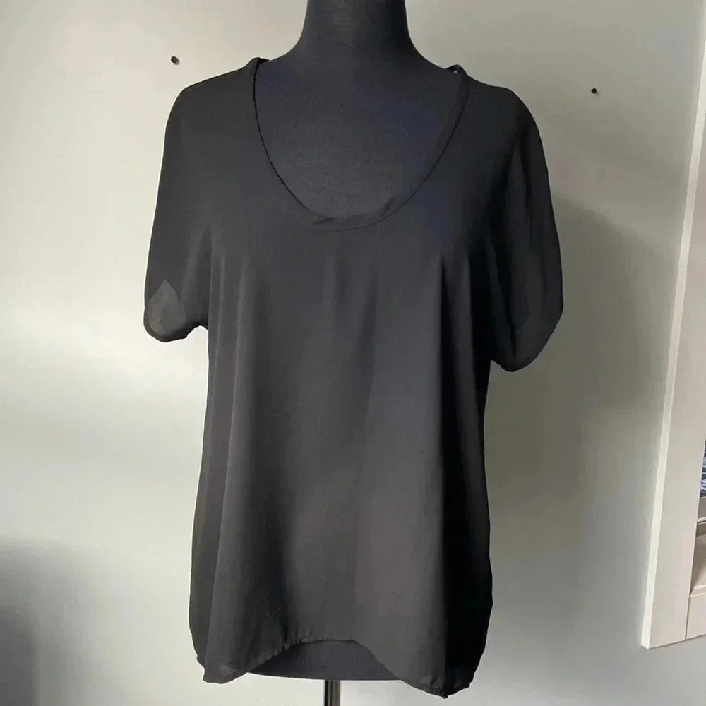 Lush | Short Sleeve Scoop Neck Top